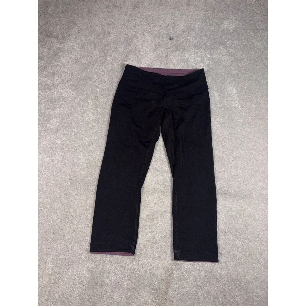 lululemon reversible cropped leggings 6 black/purple
